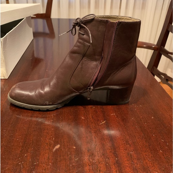 Vaneli East, 7 1/2 brown calf boots, side zipper - Picture 5 of 6